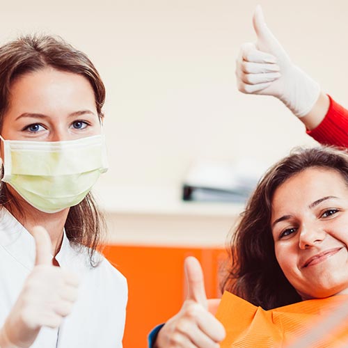 girl at orthodontist