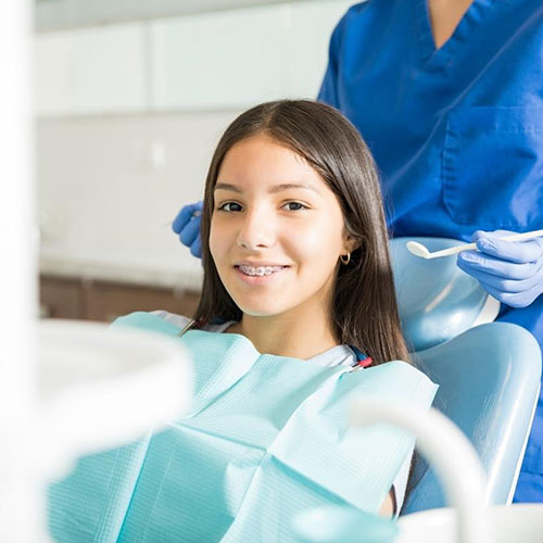 girl at orthodontist